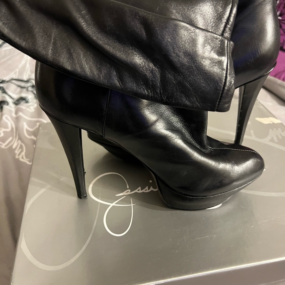 Women’s Ruched Black Leather Boots